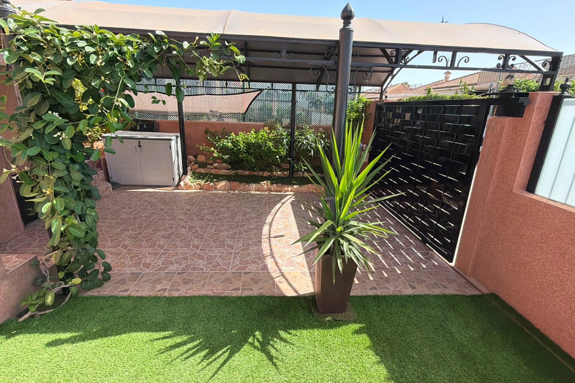 Resale - Villa -
Los Montesinos - La Herrada