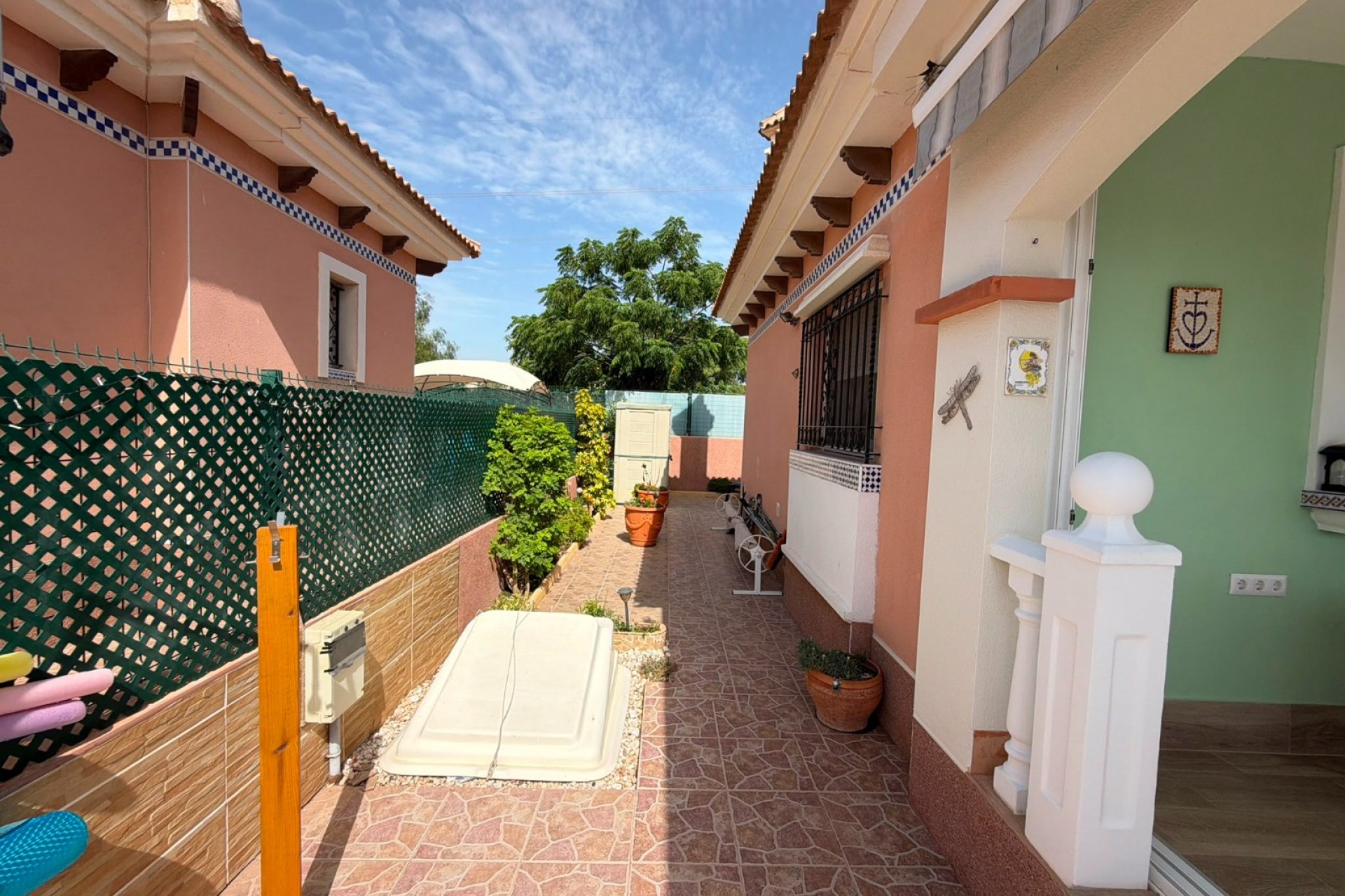 Resale - Villa -
Los Montesinos - La Herrada