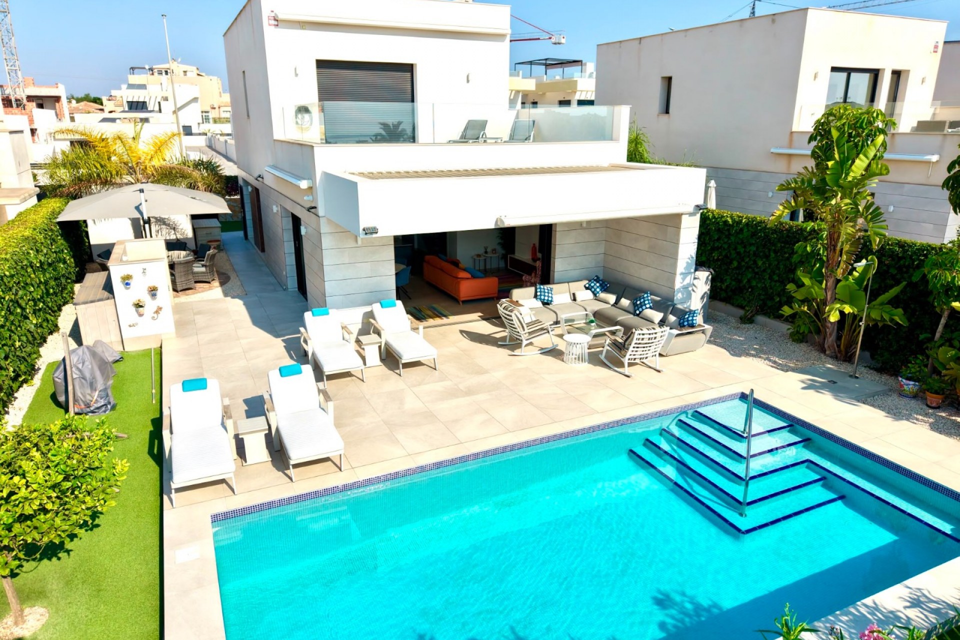 Resale - Villa -
Los Montesinos - La Herrada