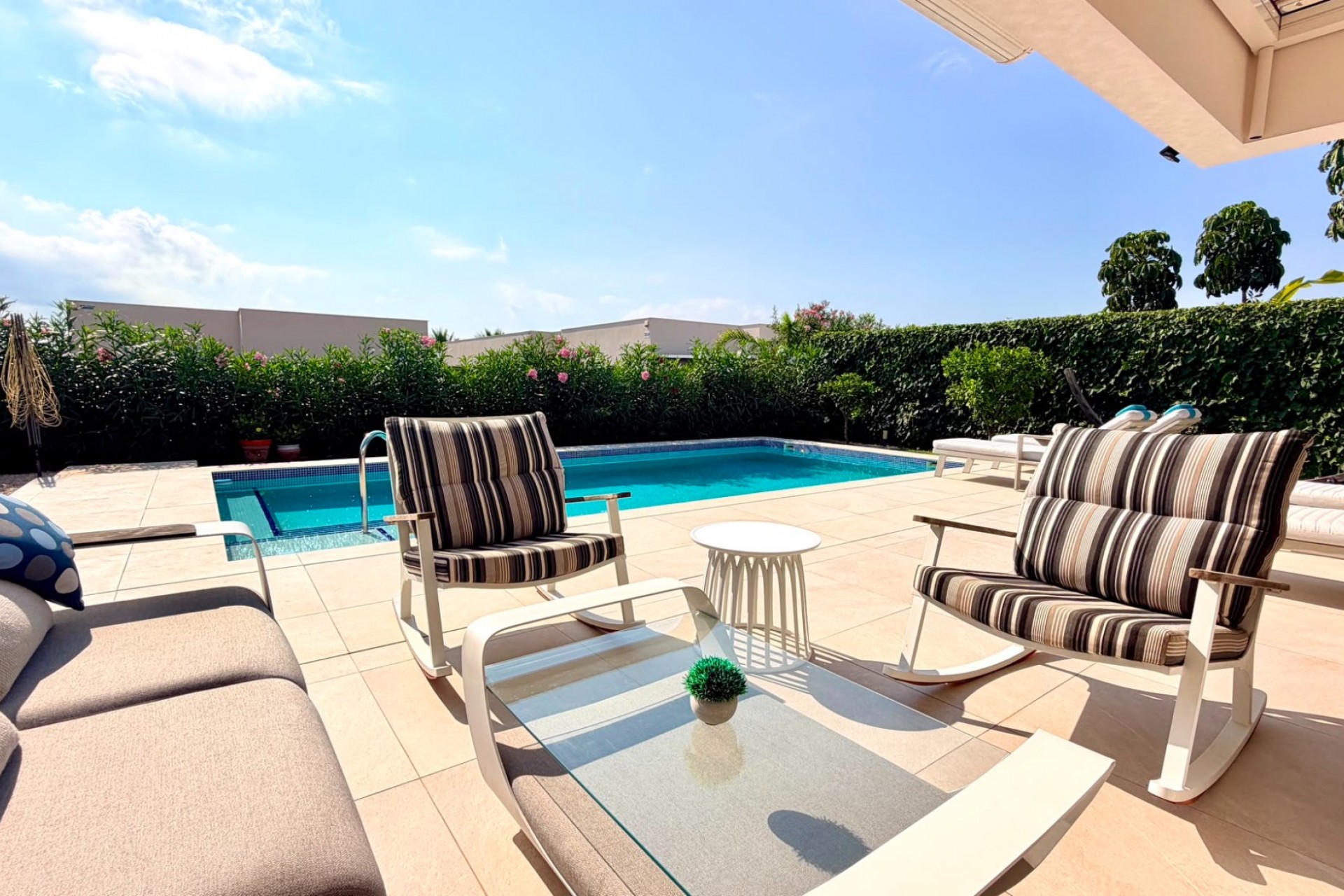 Resale - Villa -
Los Montesinos - La Herrada