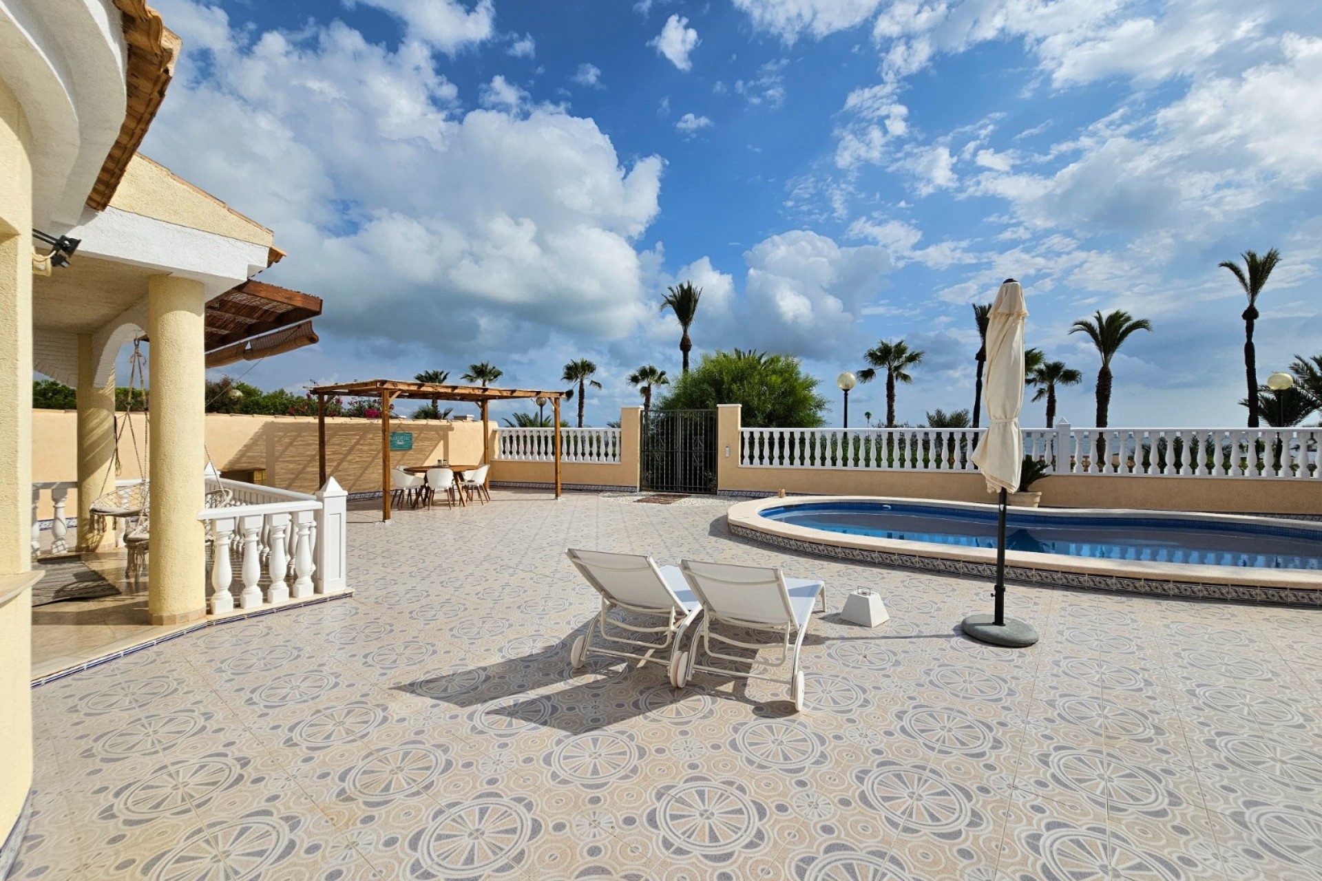 Resale - Villa -
LOS URRUTIAS - ESTRELLA DE MAR