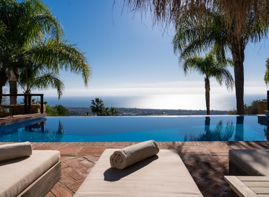 Resale - Villa -
Marbella - Los Monteros