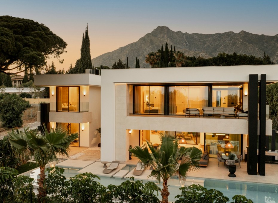 Resale - Villa -
Marbella - Nagueles