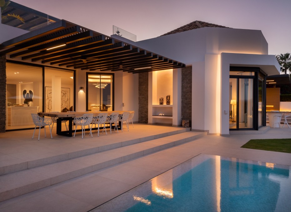 Resale - Villa -
Marbella - Nueva Andalucía