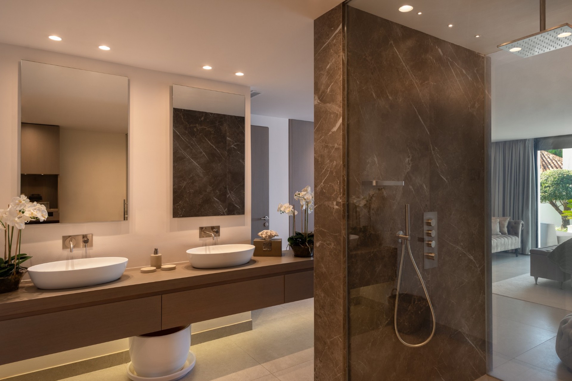 Resale - Villa -
Marbella - Nueva Andalucía