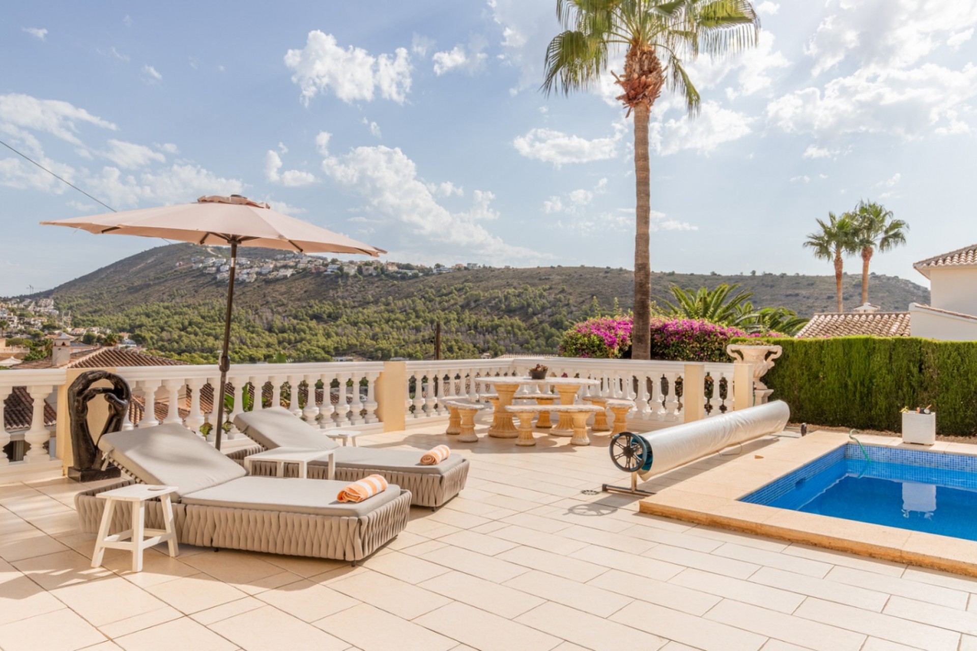 Resale - Villa -
Moraira - Arnella
