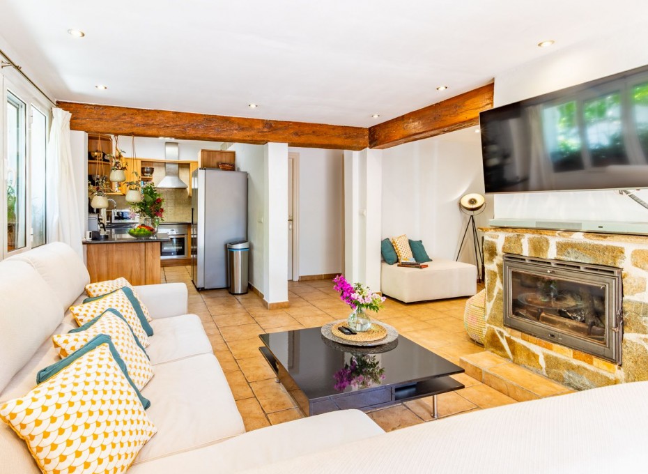 Resale - Villa -
Moraira - Baladrar