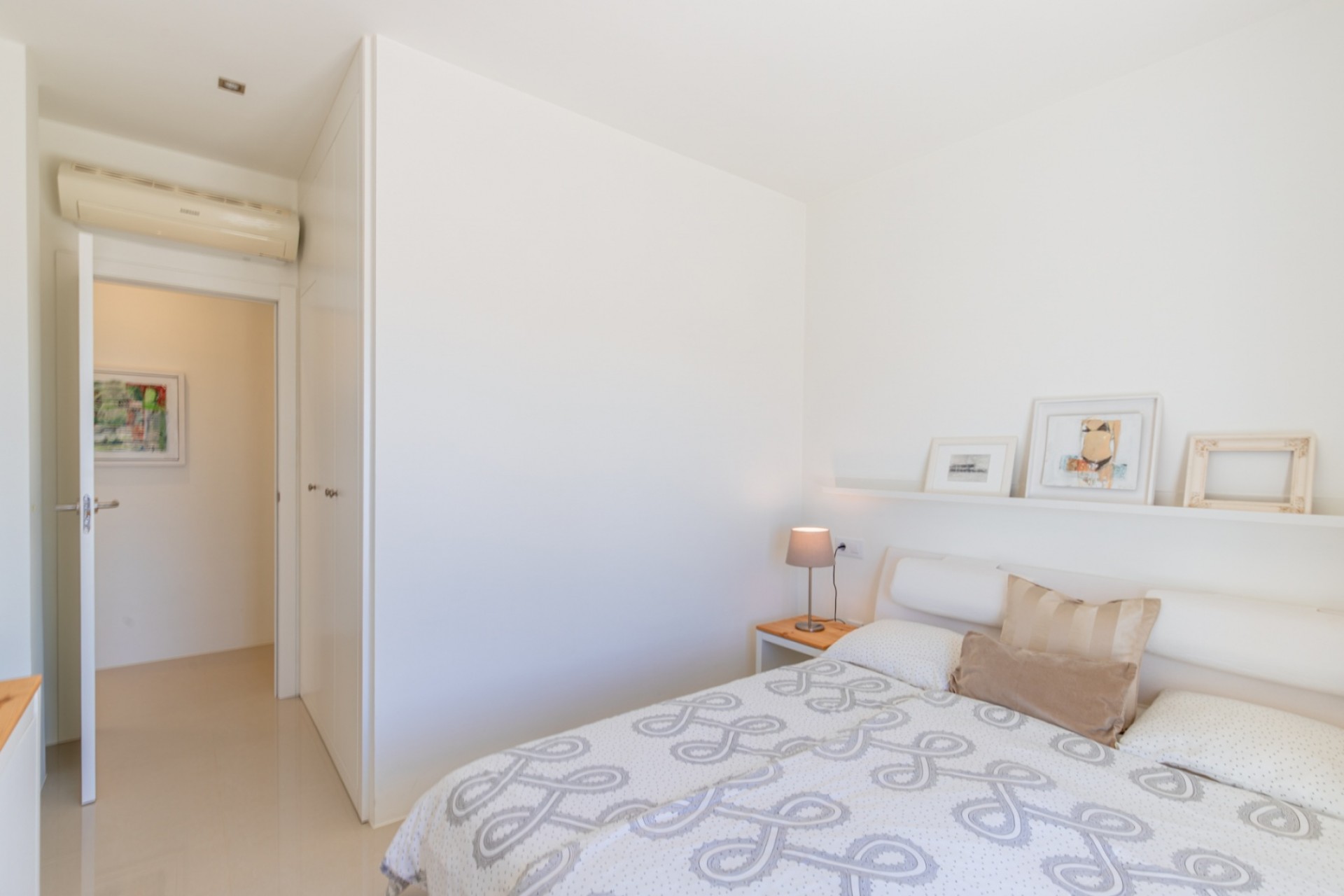 Resale - Villa -
Moraira - Benimeit