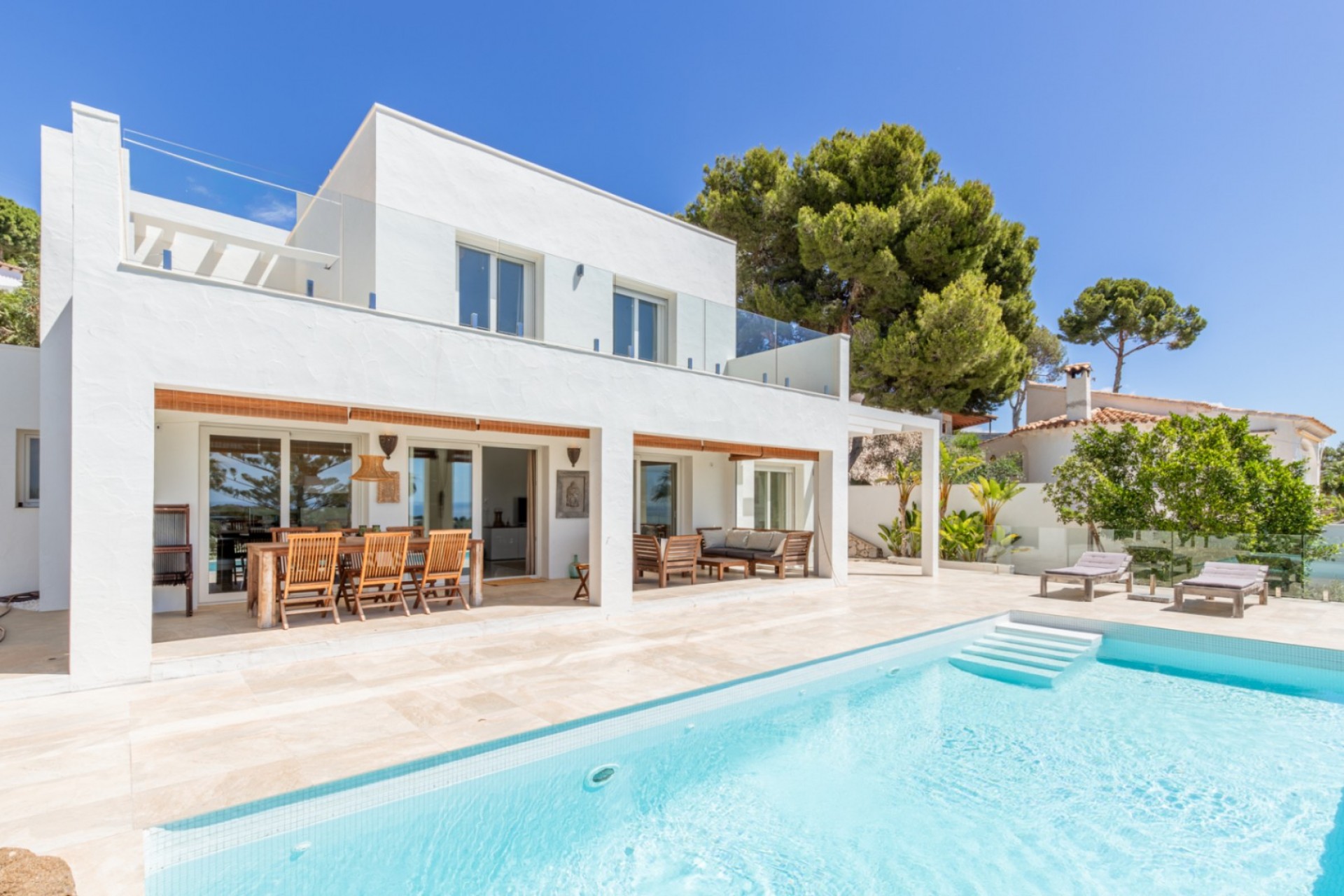 Resale - Villa -
Moraira - Benimeit