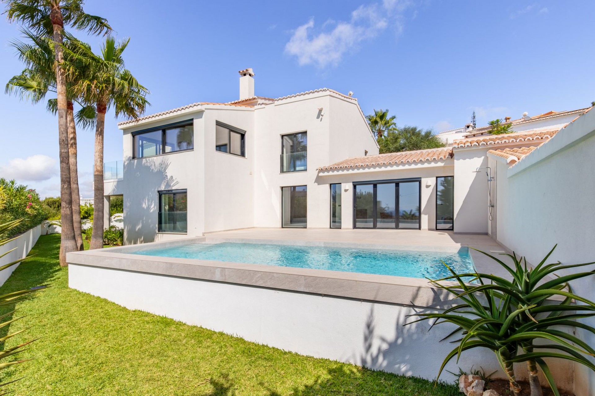 Resale - Villa -
Moraira - Cumbre del Sol