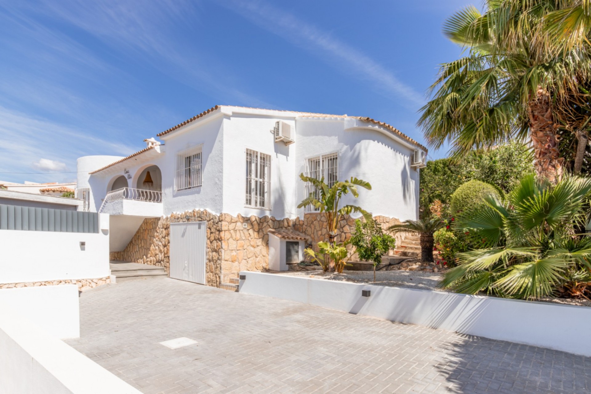 Resale - Villa -
Moraira - El Tesoro