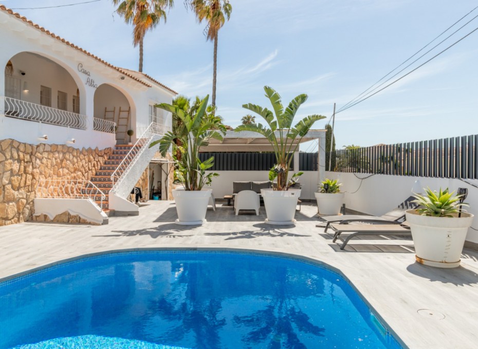 Resale - Villa -
Moraira - El Tesoro