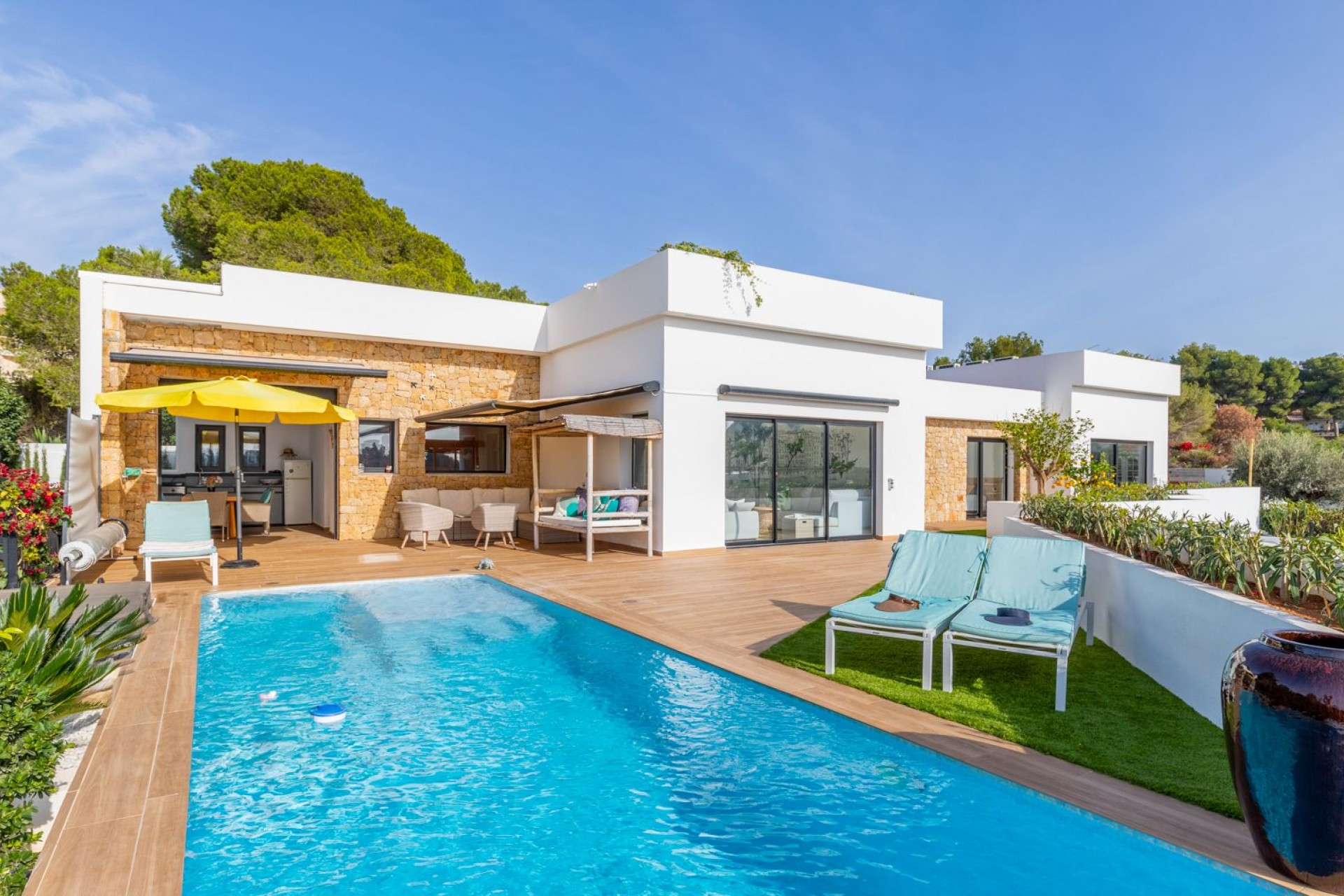 Resale - Villa -
Moraira - Pla Del Mar