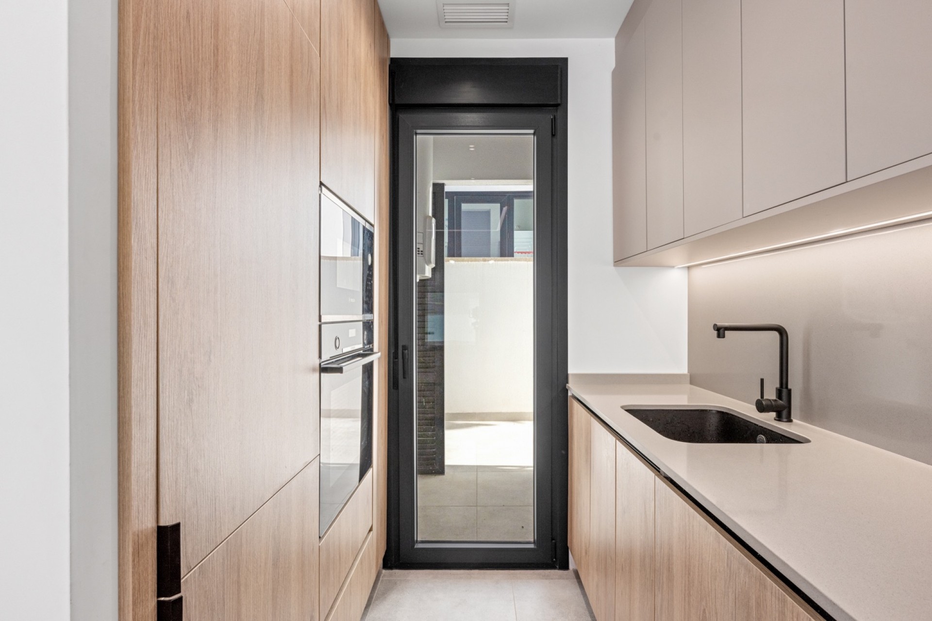 Resale - Villa * -
Orihuela Costa* - Blue Lagoon*