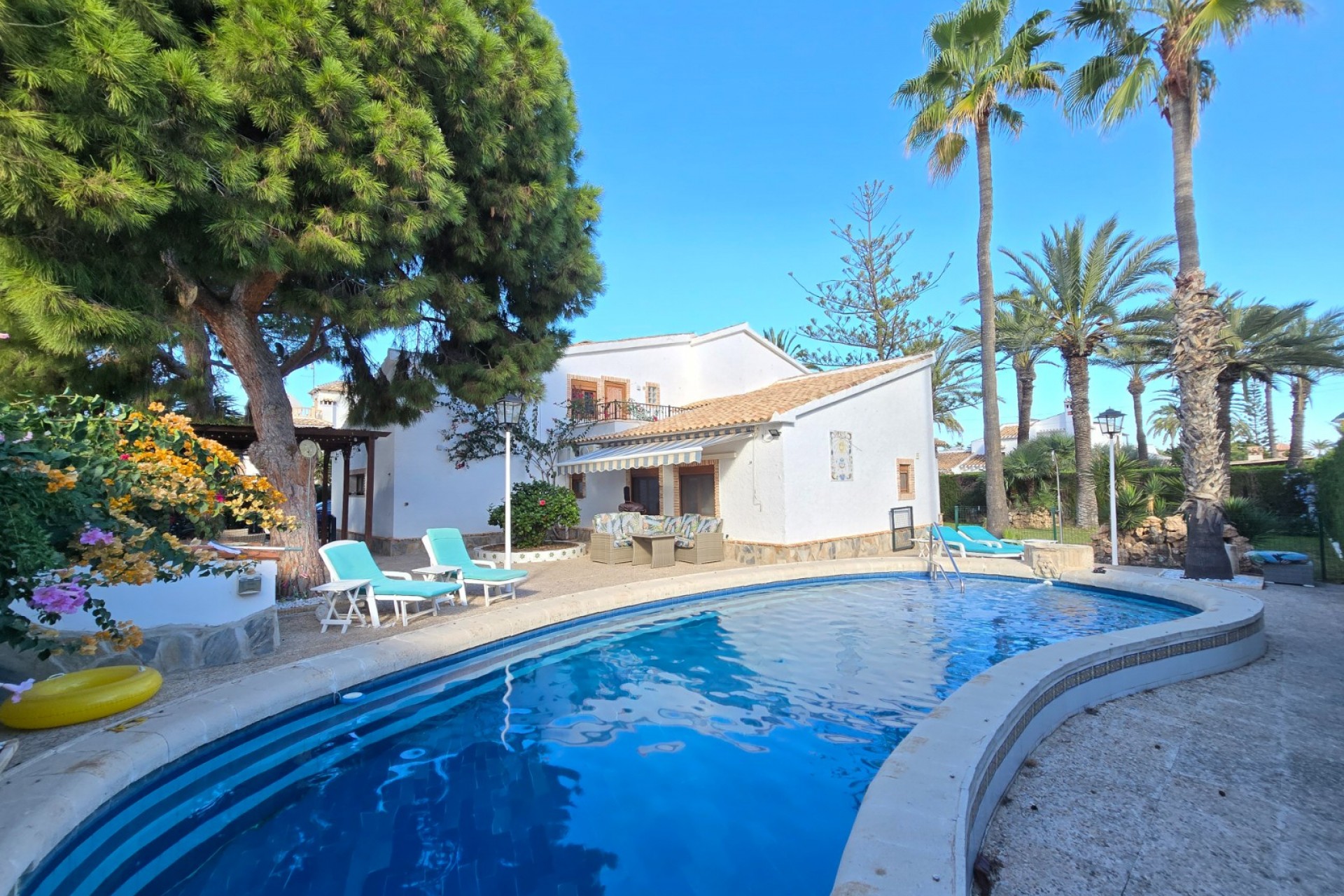 Resale - Villa -
Orihuela Costa - Cabo Roig