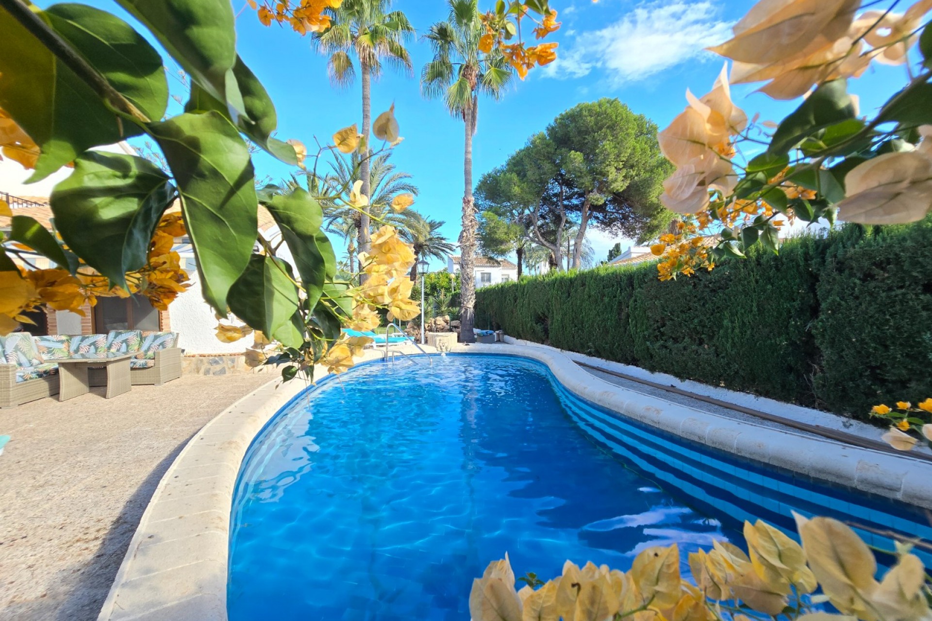 Resale - Villa -
Orihuela Costa - Cabo Roig
