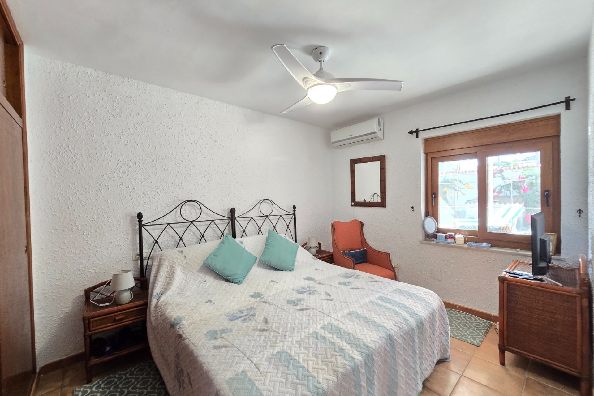 Resale - Villa -
Orihuela Costa - Cabo Roig