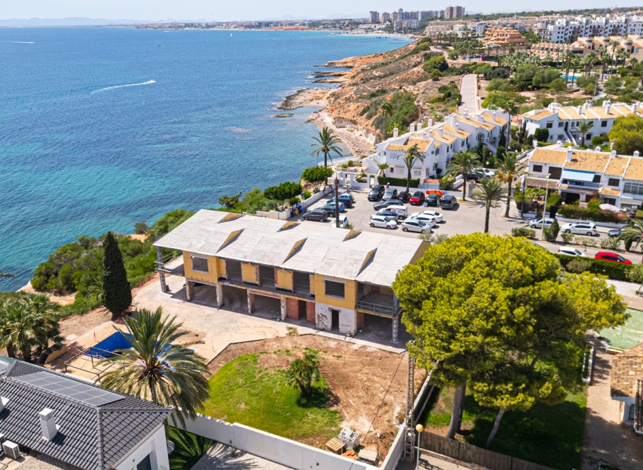 Resale - Villa -
Orihuela Costa - Cabo Roig