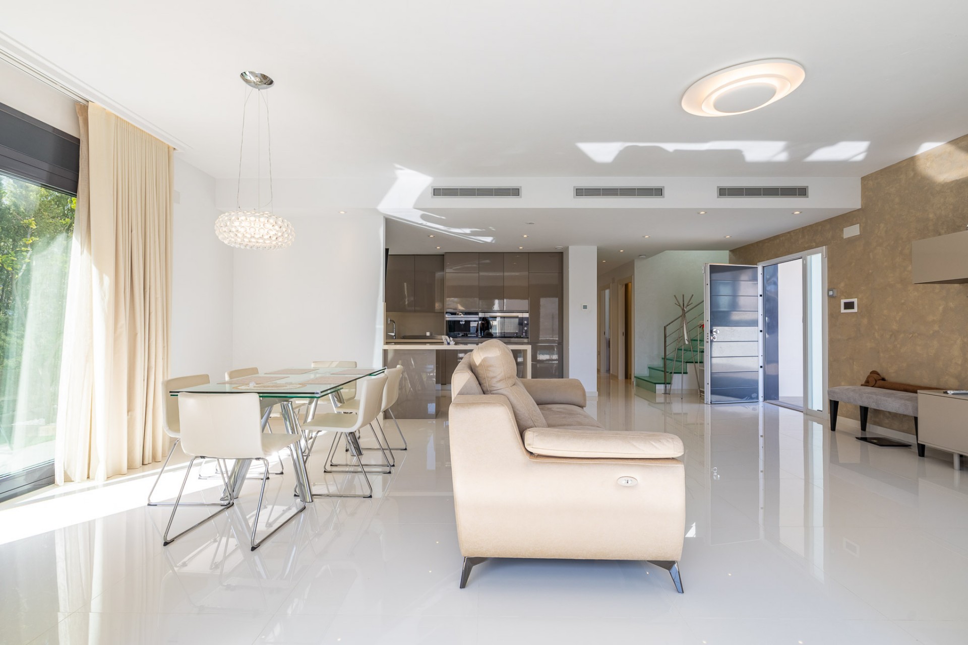 Resale - Villa -
Orihuela Costa - Campoamor