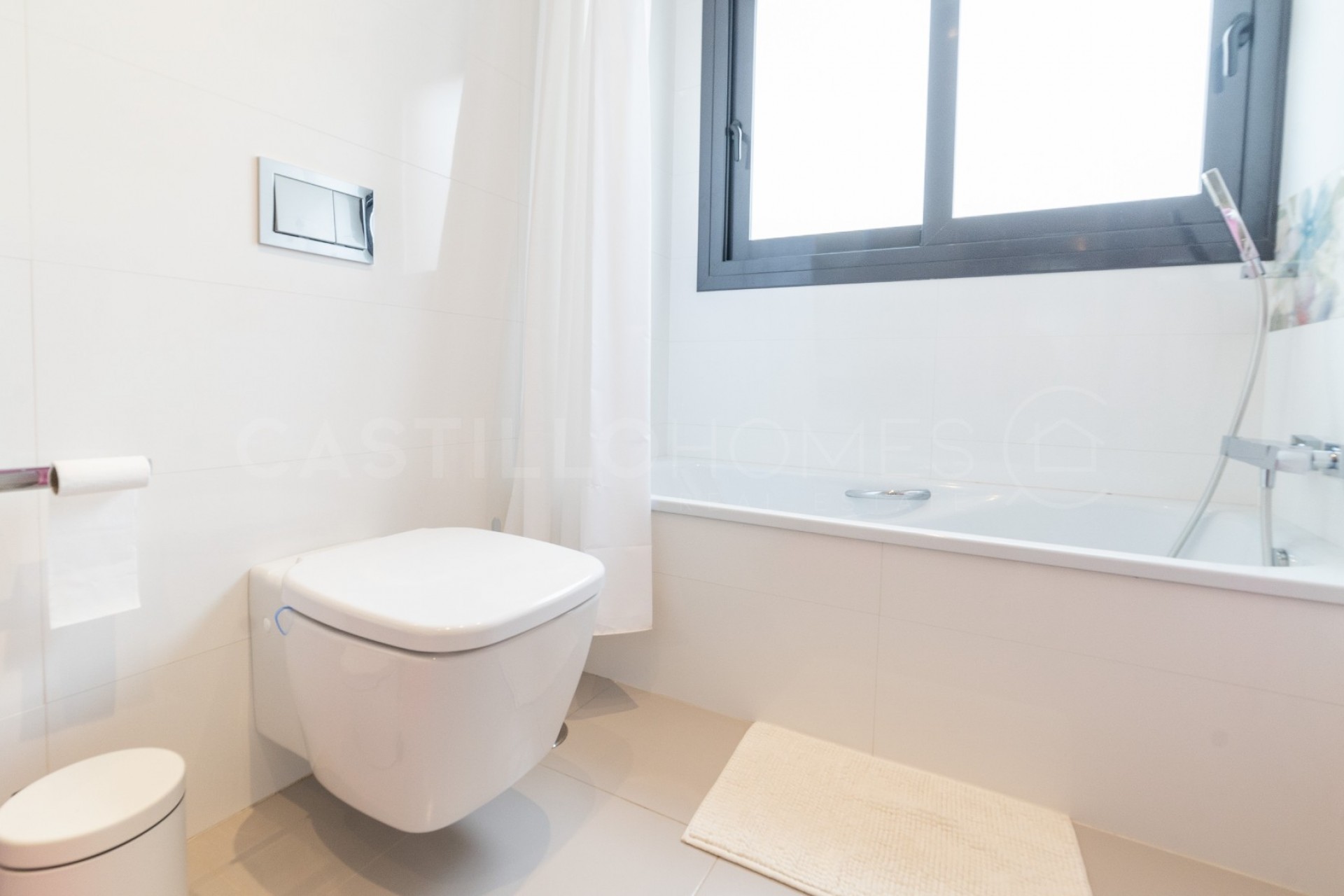 Resale - Villa -
Orihuela Costa - Campoamor