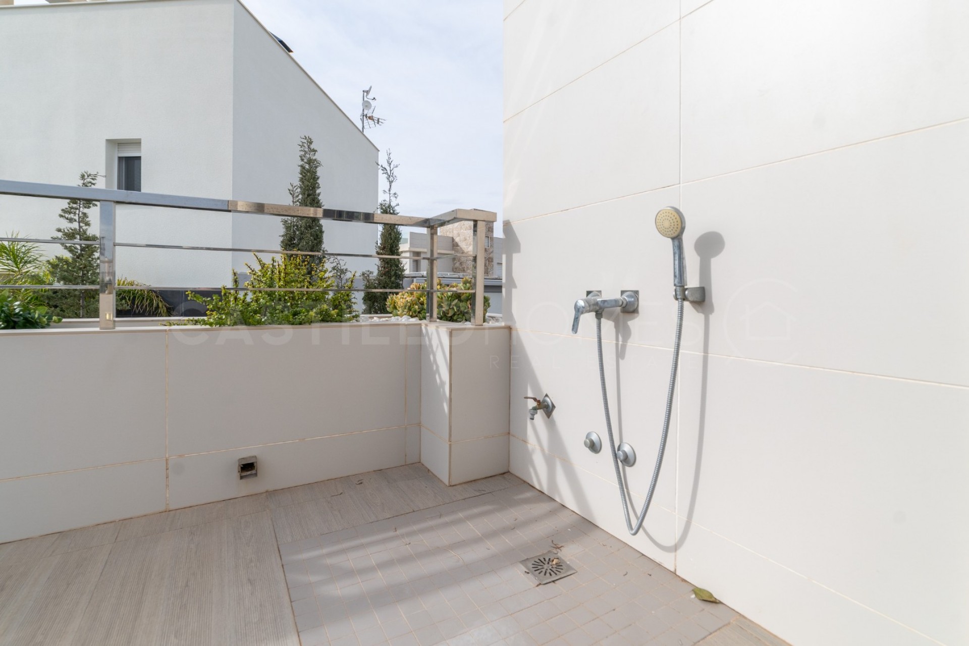 Resale - Villa -
Orihuela Costa - Campoamor