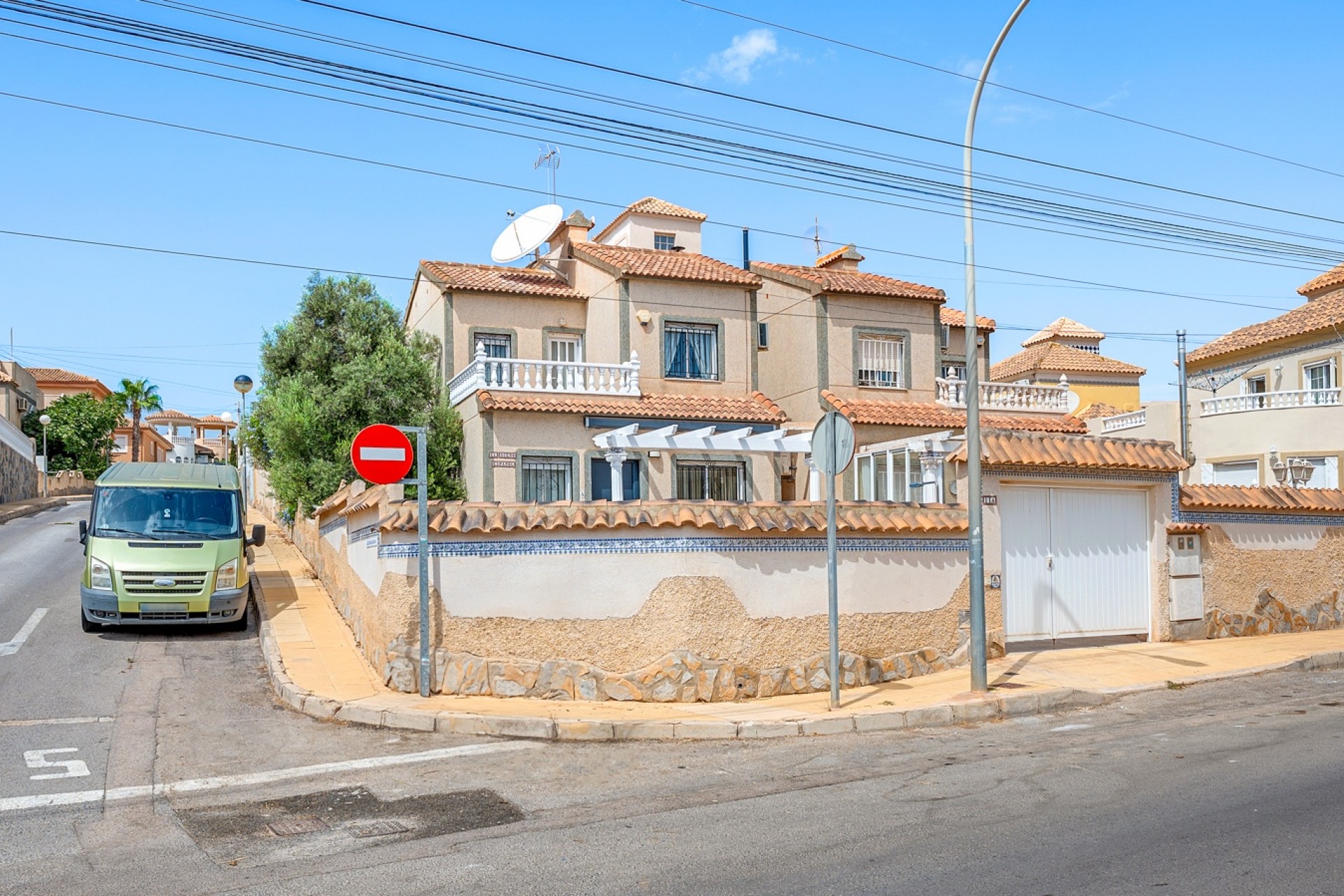 Resale - Villa -
Orihuela Costa - El Galan