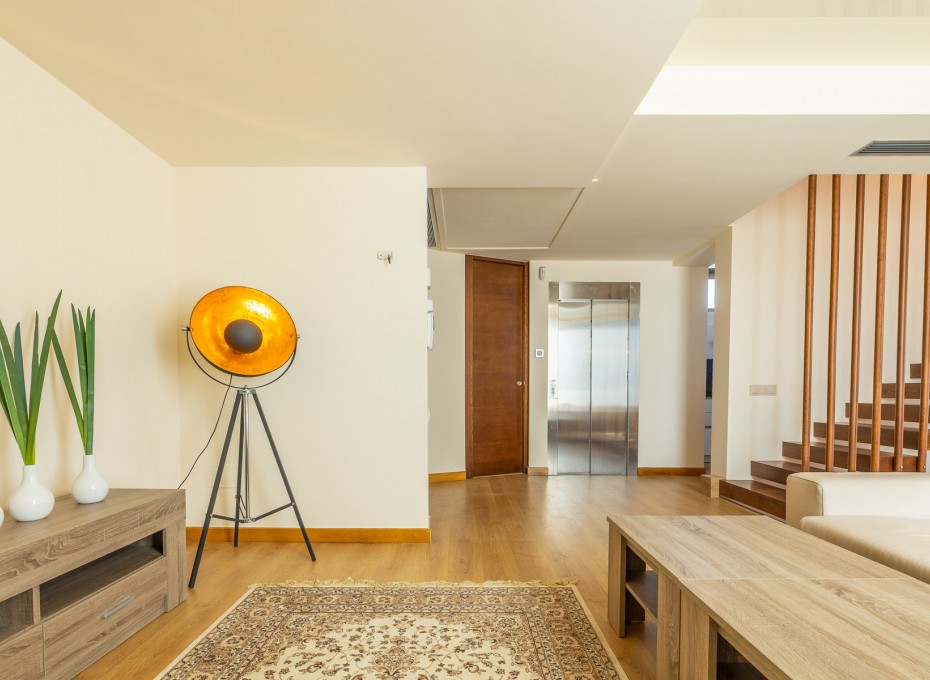 Resale - Villa -
Orihuela Costa - La Zenia