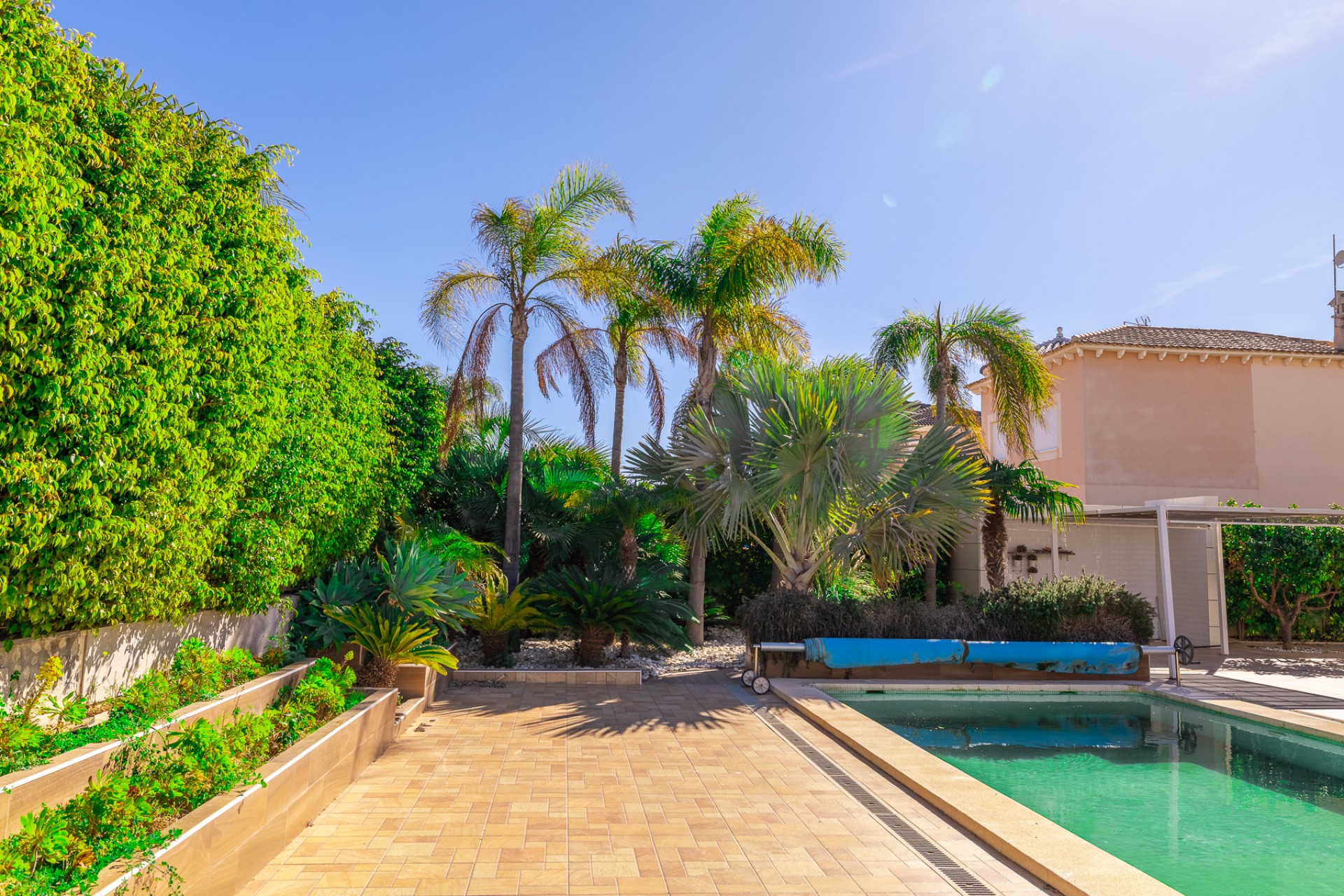 Resale - Villa -
Orihuela Costa - La Zenia