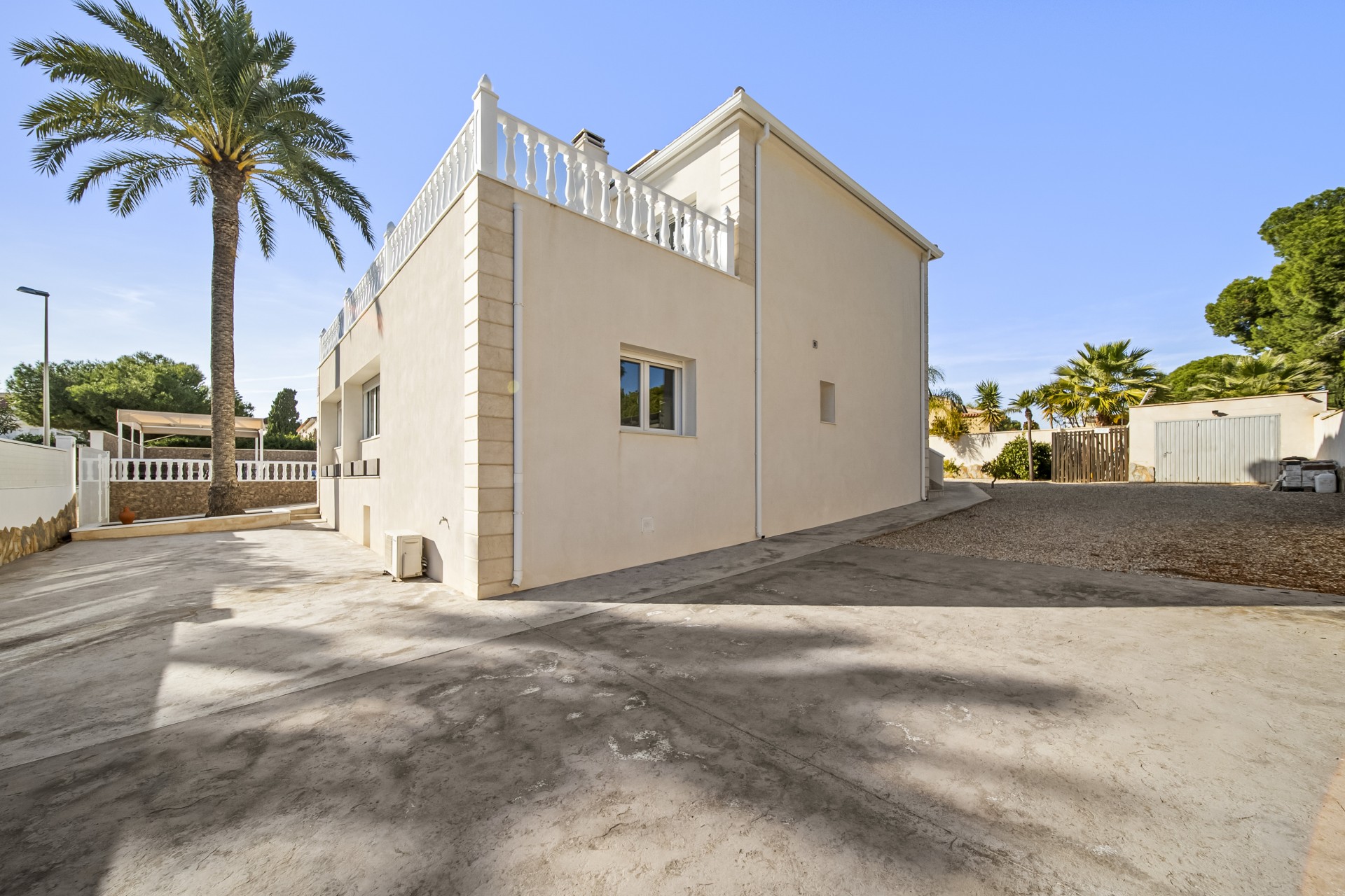 Resale - Villa -
Orihuela Costa - La Zenia