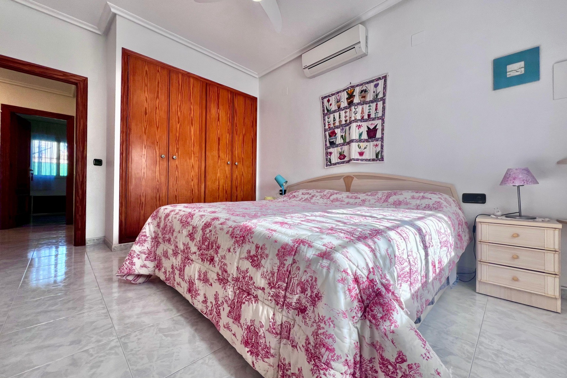 Resale - Villa -
Orihuela Costa - La Zenia