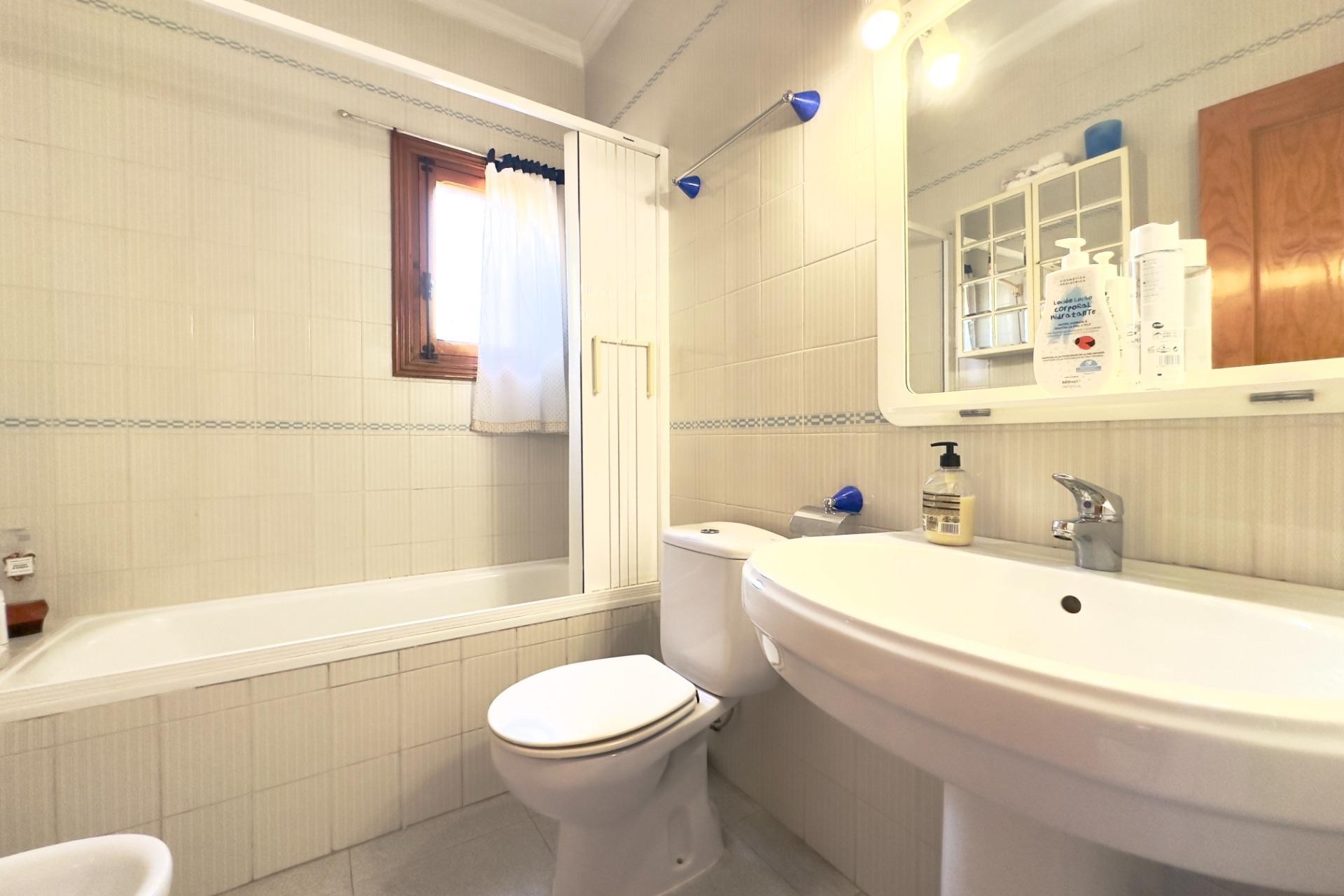 Resale - Villa -
Orihuela Costa - La Zenia