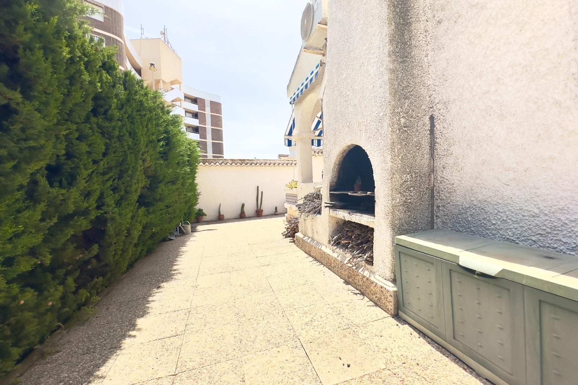 Resale - Villa -
Orihuela Costa - La Zenia
