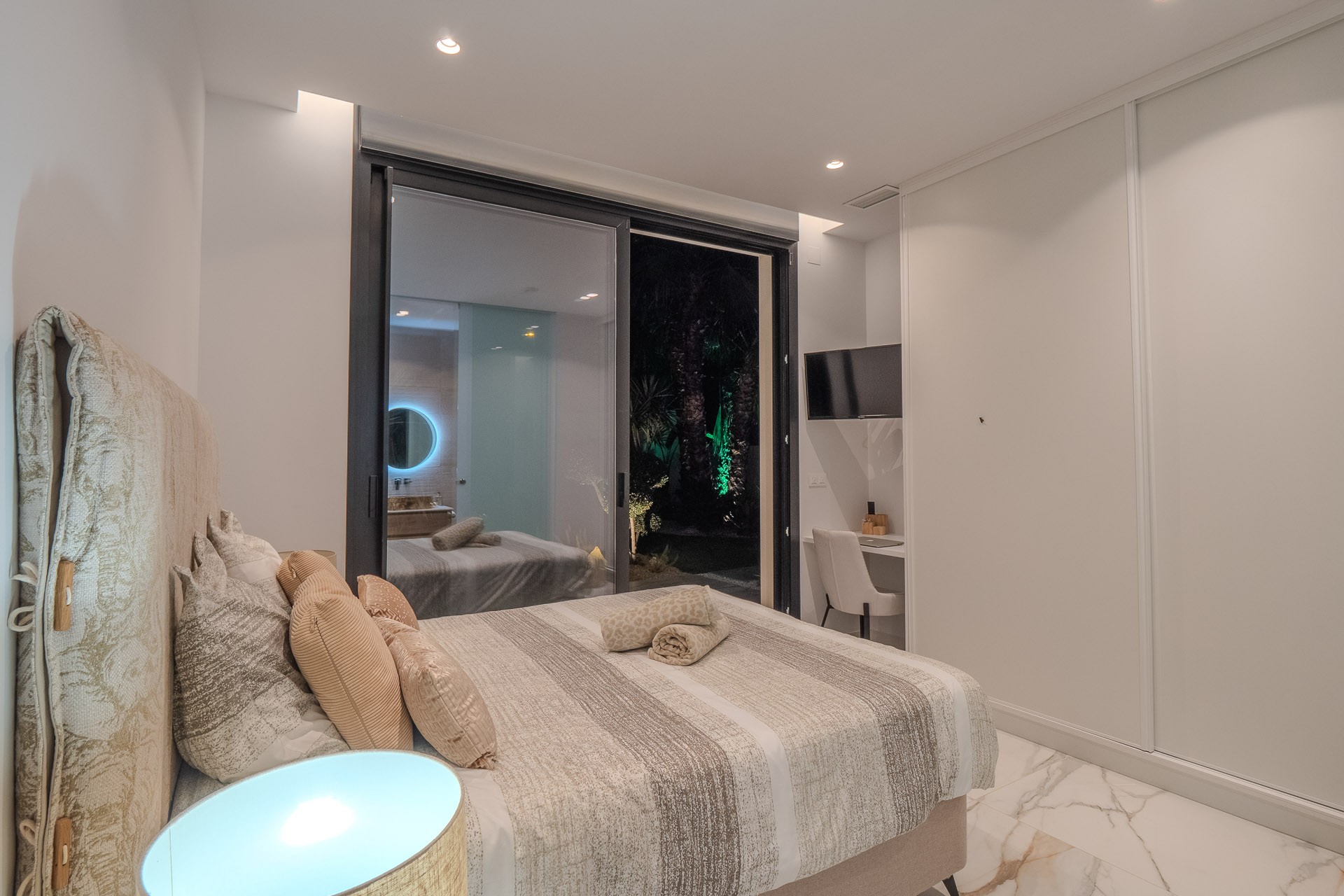 Resale - Villa -
Orihuela Costa - Las Colinas Golf