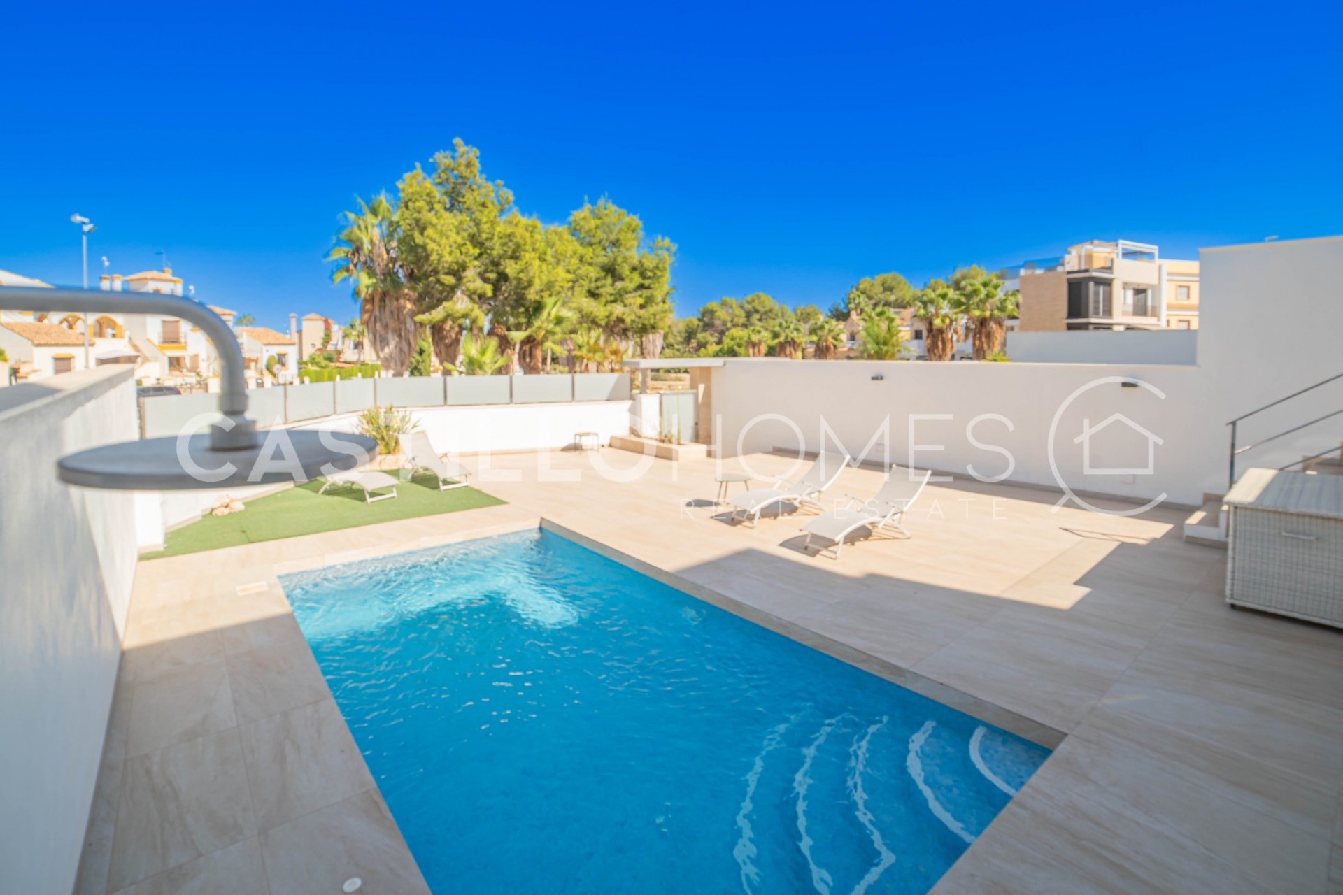 Resale - Villa -
Orihuela Costa - Las Filipinas