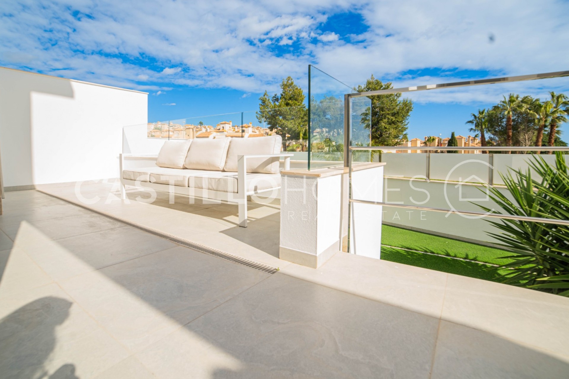 Resale - Villa -
Orihuela Costa - Las Filipinas