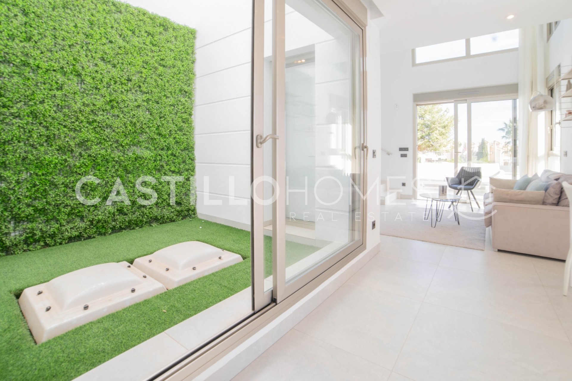 Resale - Villa -
Orihuela Costa - Las Filipinas