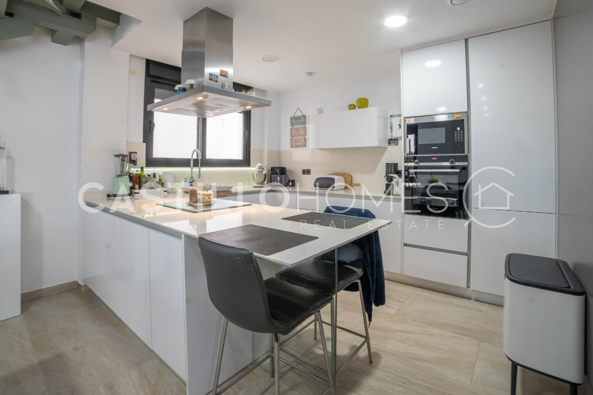 Resale - Villa -
Orihuela Costa - Las Filipinas