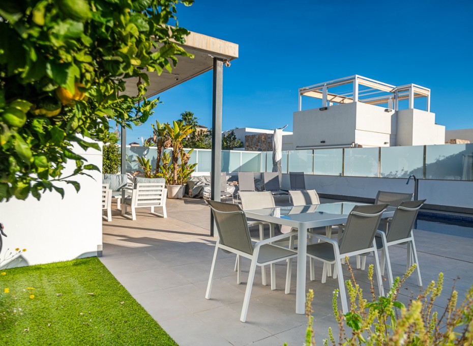 Resale - Villa -
Orihuela Costa - Lomas De Cabo Roig