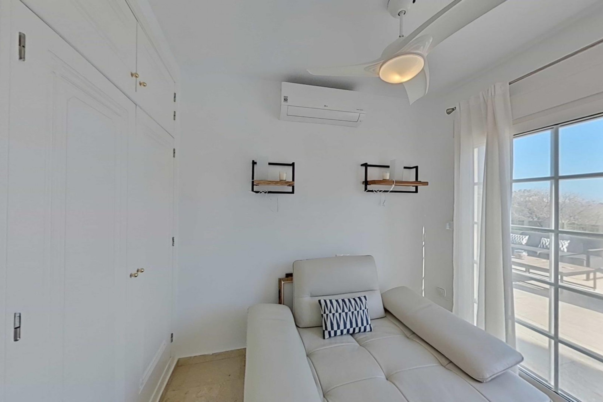 Resale - Villa -
Orihuela Costa - Lomas de Campoamor-Las Ramblas