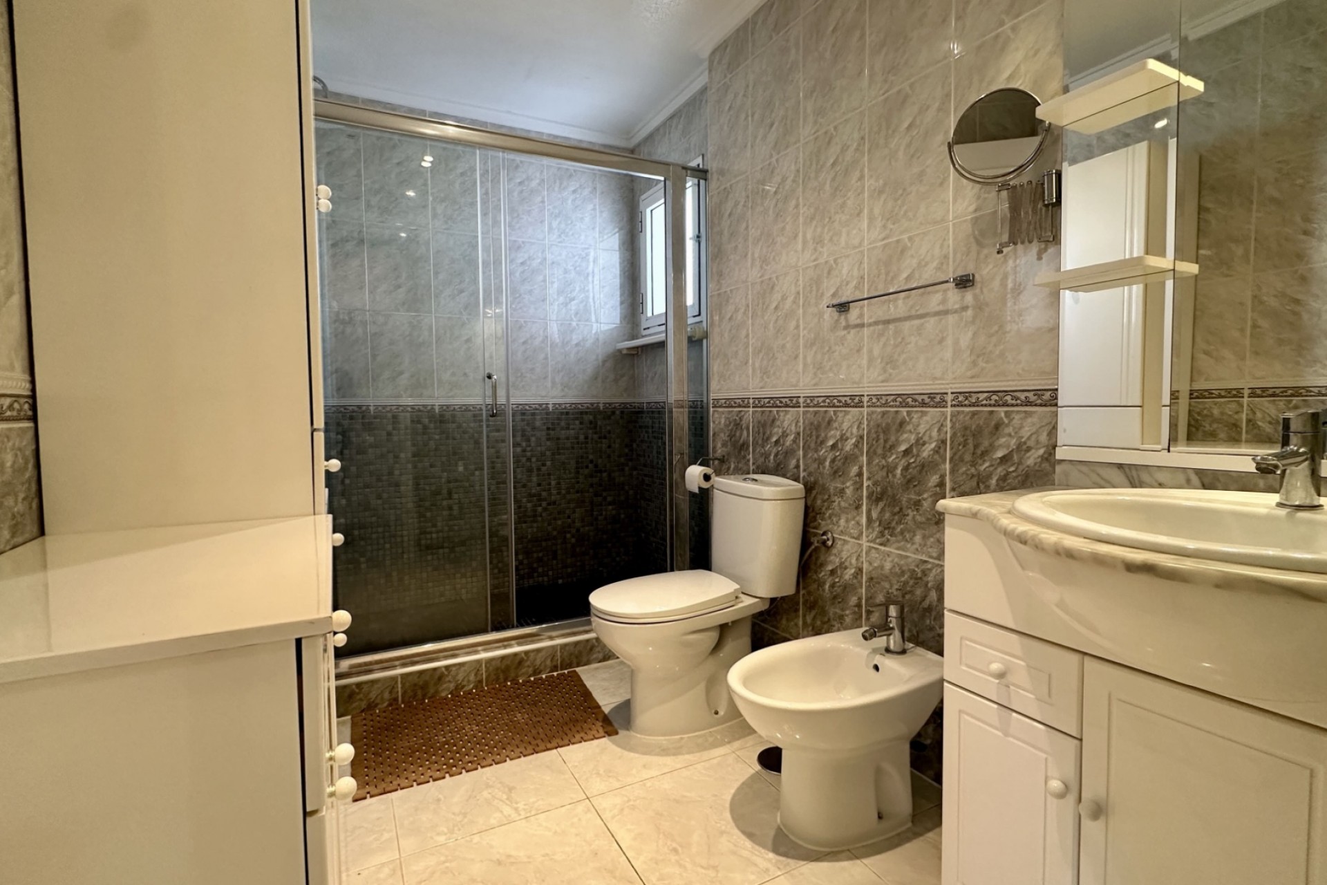 Resale - Villa -
Orihuela Costa - Los Altos