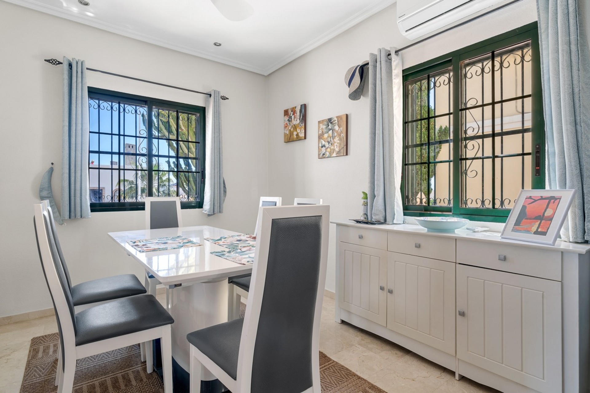 Resale - Villa -
Orihuela Costa* - Los Dolses*