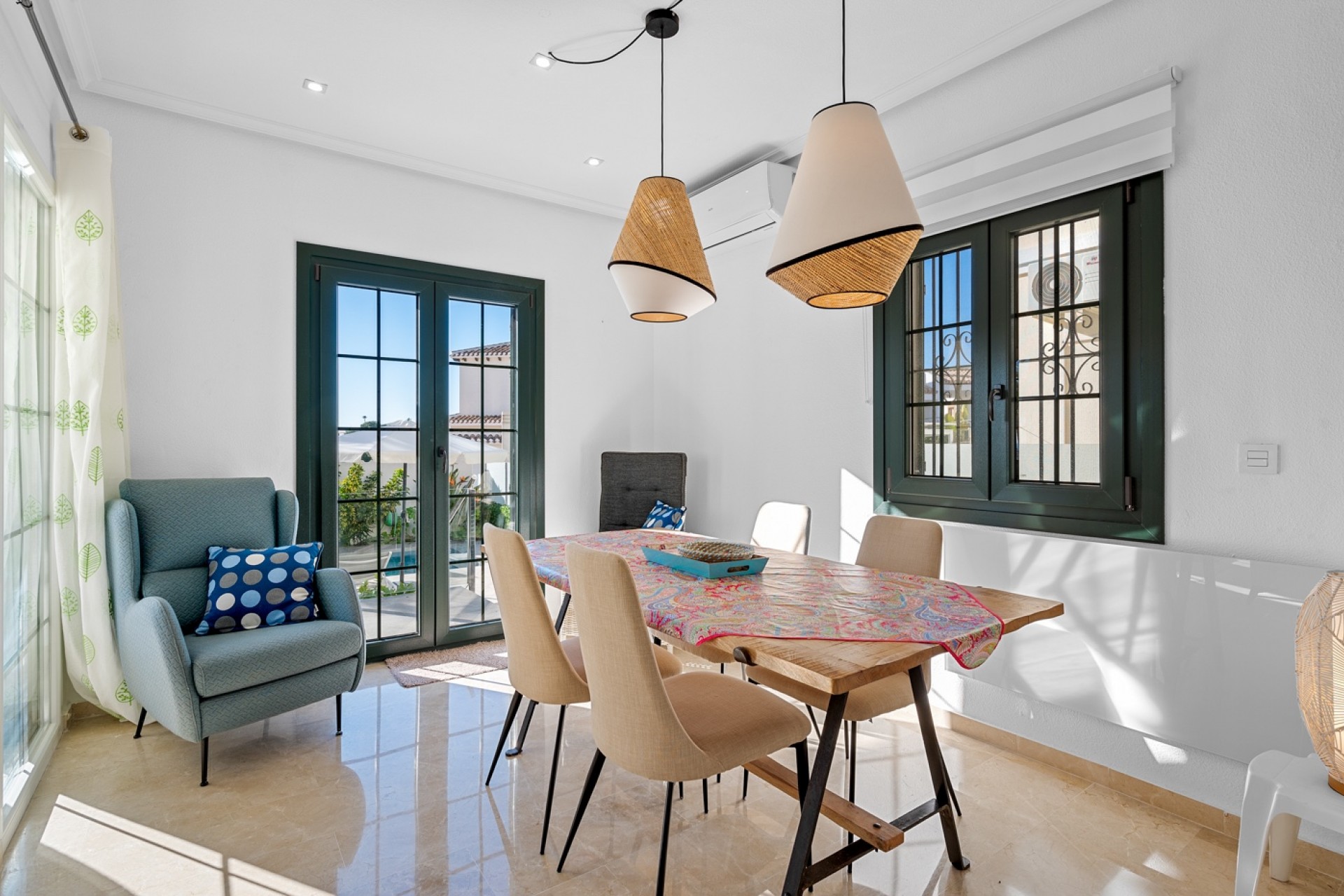 Resale - Villa * -
Orihuela Costa* - Los Dolses*