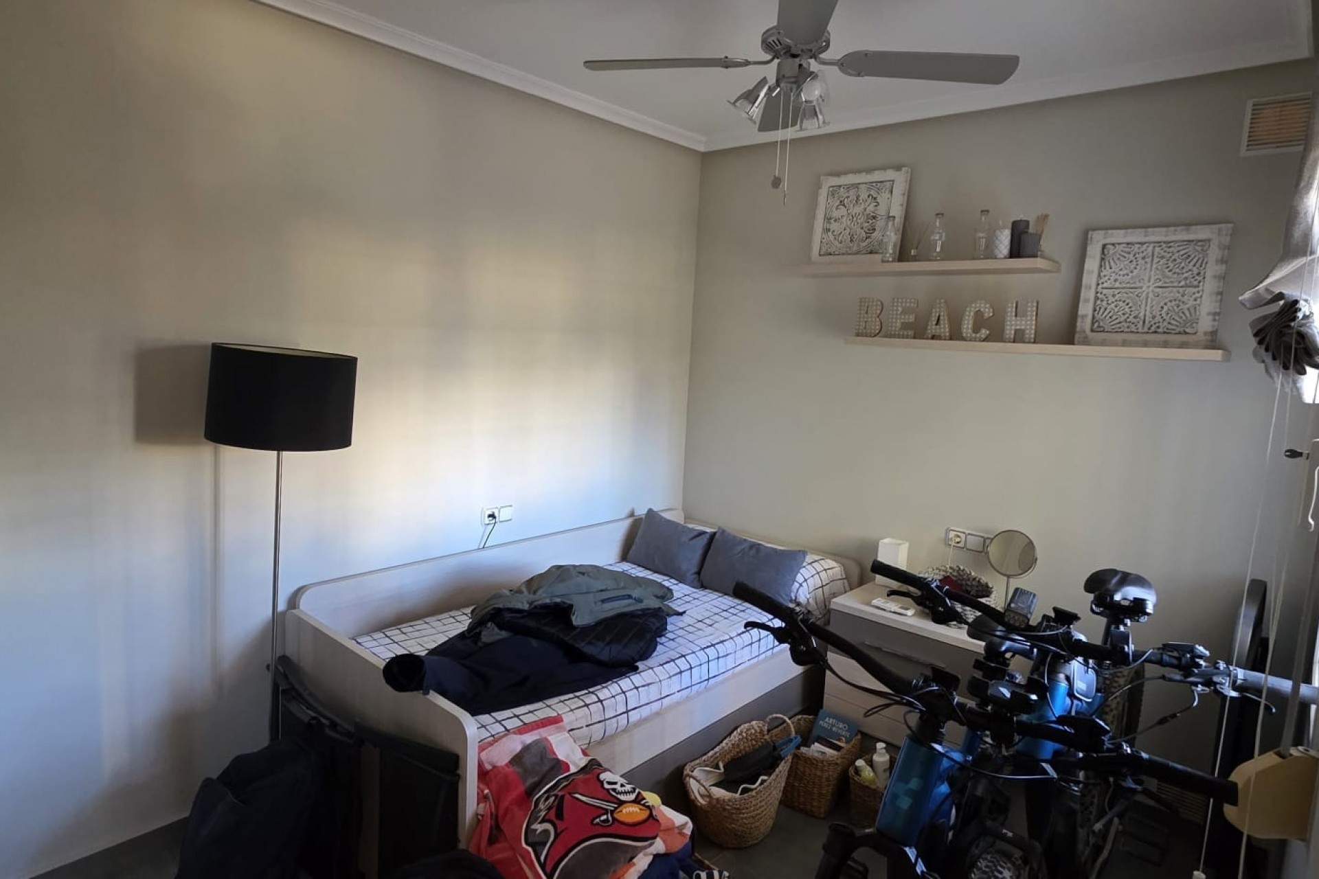 Resale - Villa -
Orihuela Costa - Los Dolses