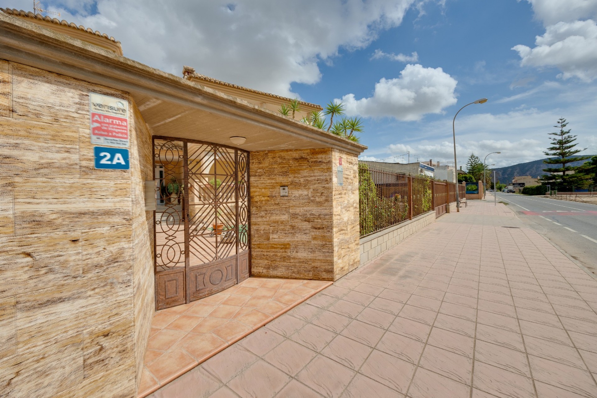 Resale - Villa -
Orihuela Costa - Orihuela