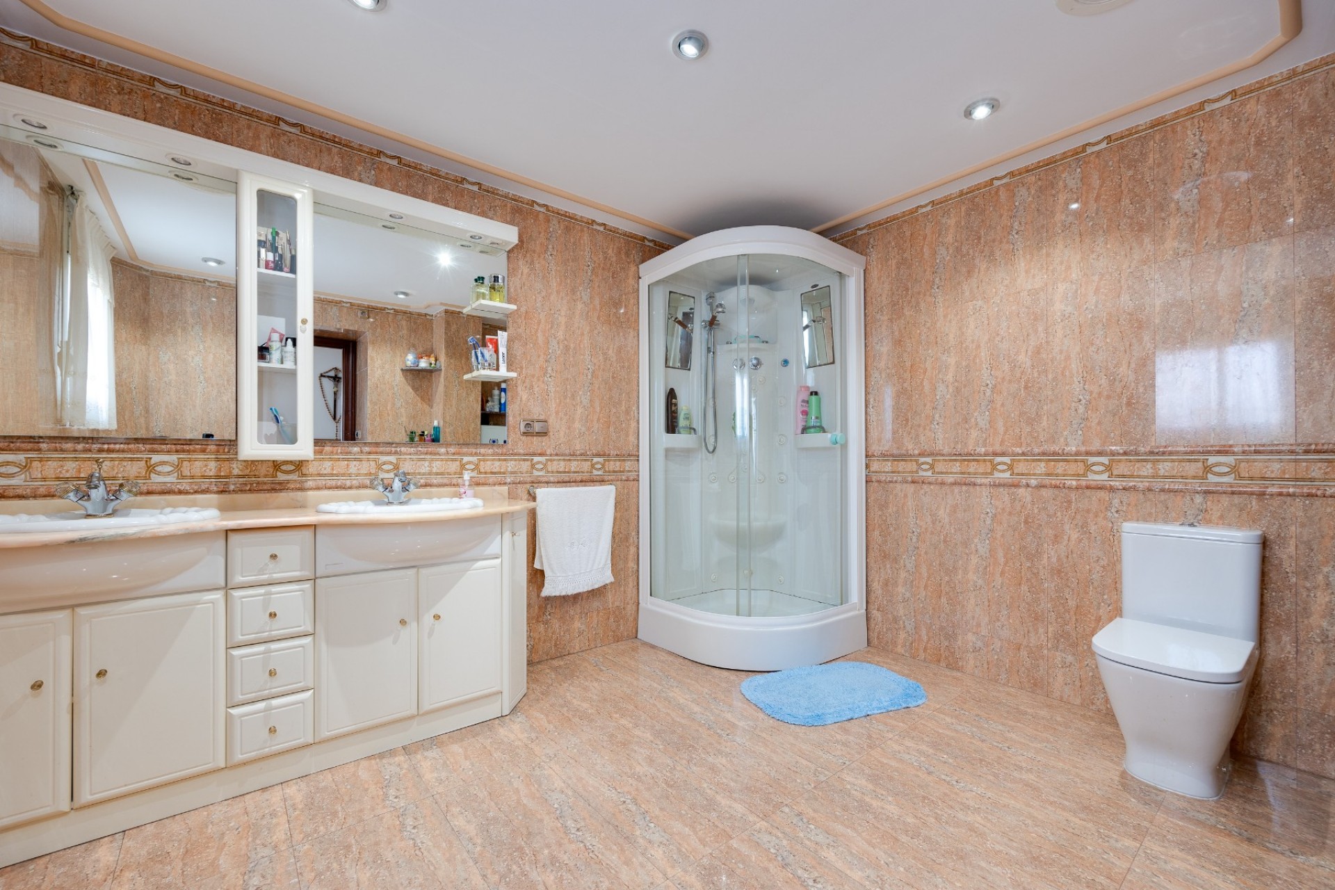 Resale - Villa -
Orihuela Costa - Orihuela