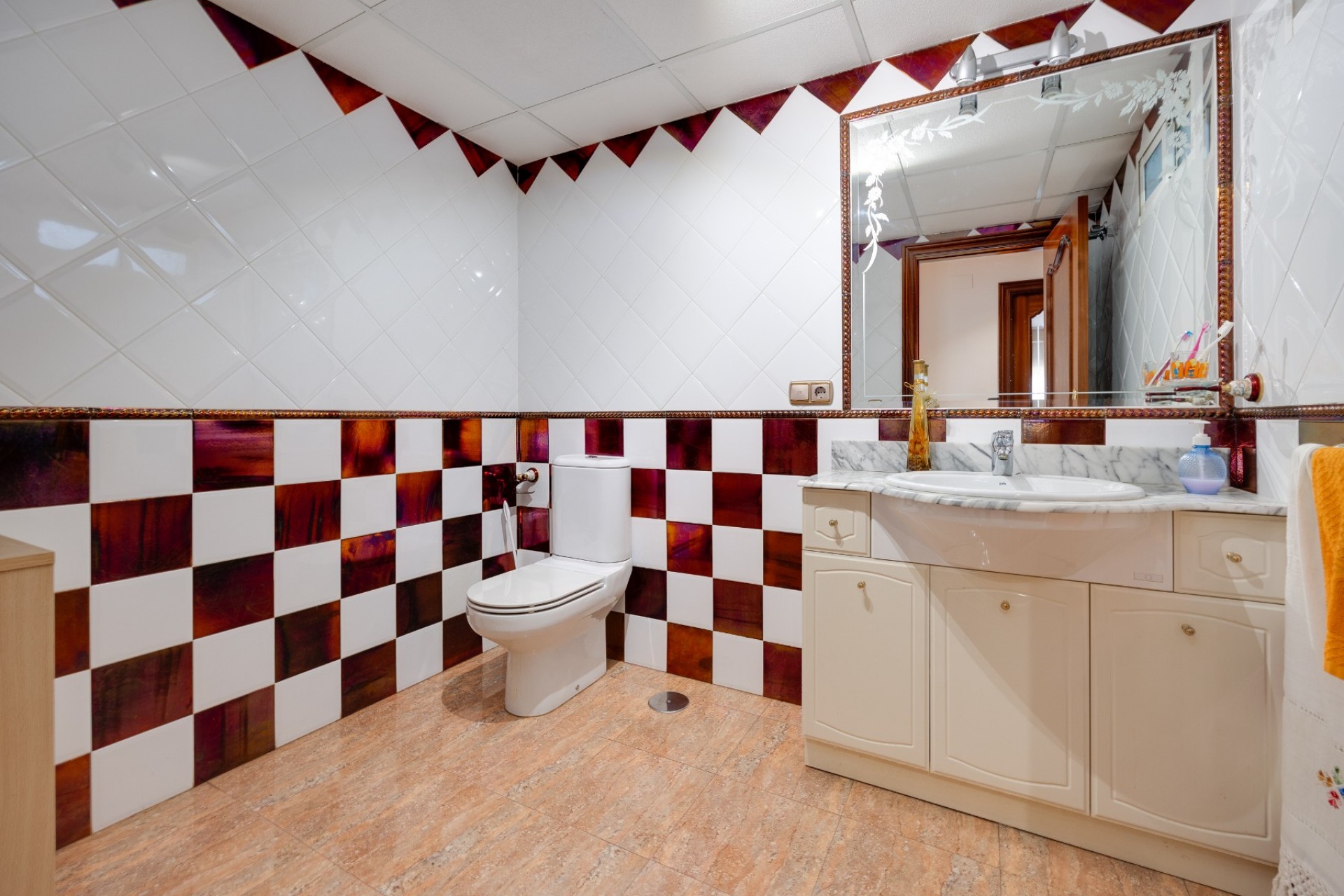 Resale - Villa -
Orihuela Costa - Orihuela