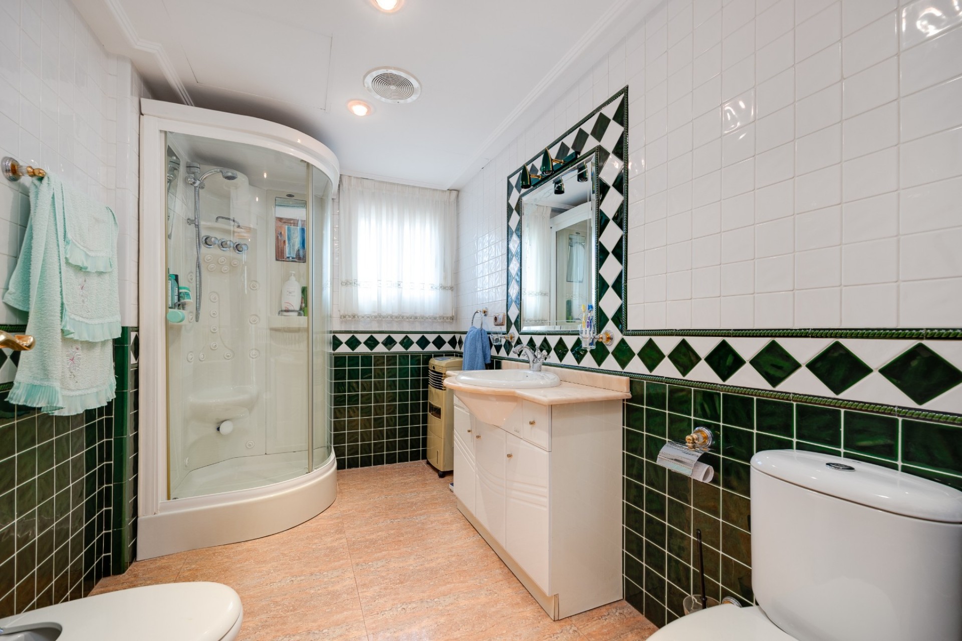 Resale - Villa -
Orihuela Costa - Orihuela