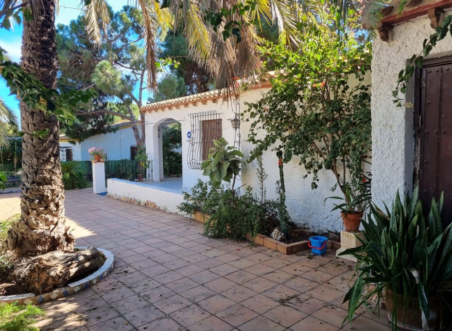 Resale - Villa -
Orihuela Costa - Punta Prima