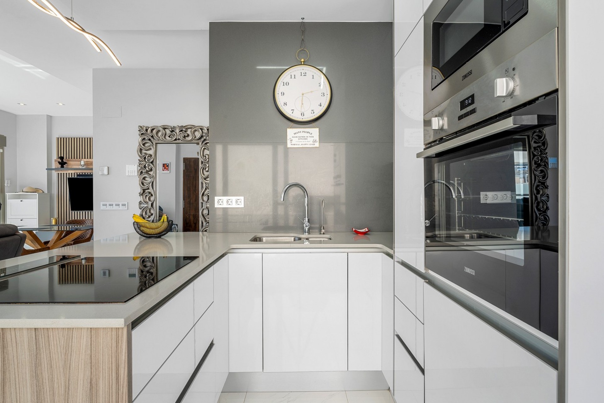 Resale - Villa -
Orihuela Costa* - Villamartin*