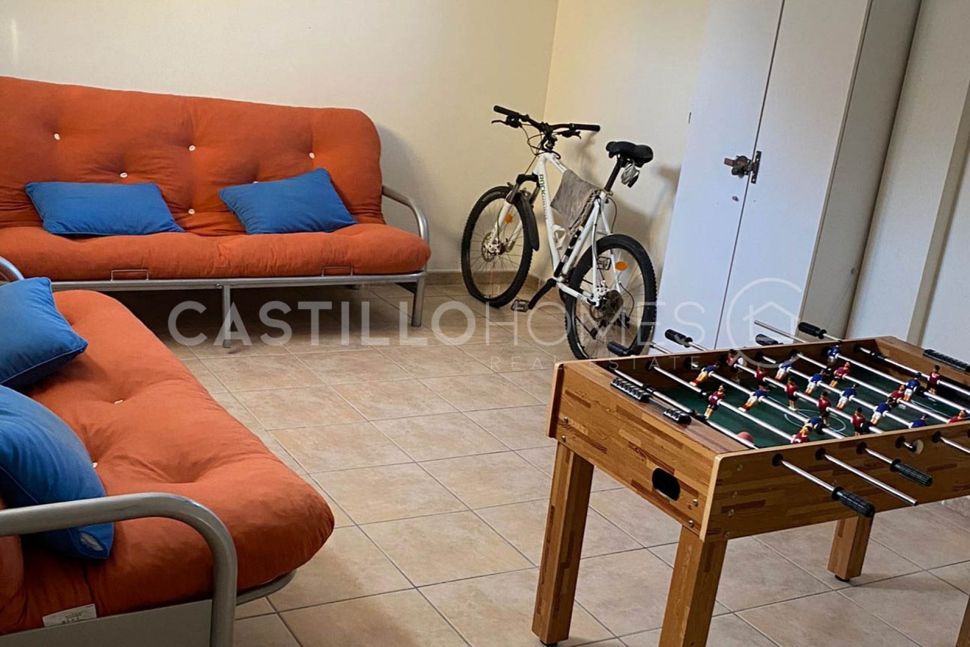Resale - Villa -
Orihuela Costa - Villamartín